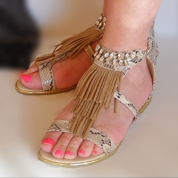 Andes Women’s Snake Sandal - Picture 4 of 4